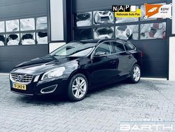 Zwart Gebruikt 2011 Volvo V60 Summum Stationwagen | € 3.335
