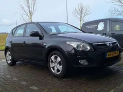 Zwart Gebruikt 2009 Hyundai i30 Dynamiq Hatchback | € 2.499 (Eerlijke prijs)