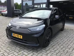 Zwart Gebruikt 2025 VW ID.3 Black Edition Hatchback | € 28.900