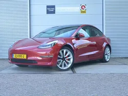 Rood Gebruikt 2019 Tesla Model 3 Long Range AWD Sedan | € 23.999 (Eerlijke prijs)
