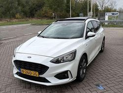 Wit Gebruikt 2021 Ford Focus ST-Line X Stationwagen | € 12.950 (Eerlijke prijs)