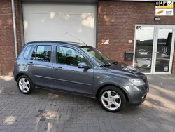 Grijs Gebruikt 2004 Mazda 2 Exclusive MPV | € 2.499 (Eerlijke prijs)