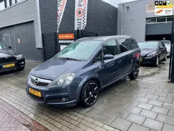 Grijs, metallic lak Gebruikt 2008 Opel Zafira Executive MPV | € 2.999 (Eerlijke prijs)