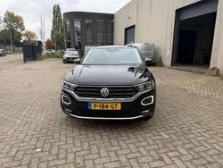 Zwart Gebruikt 2019 VW T-Roc Style SUV | € 20.500 (Goede deal)