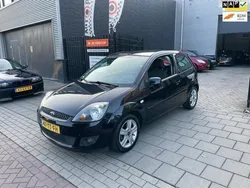 Zwart, metallic lak Gebruikt 2007 Ford Fiesta Futura Hatchback | € 1.499 (Goede deal)