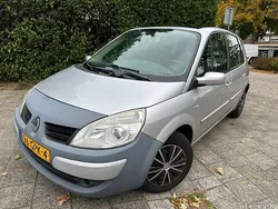 Grijs Gebruikt 2008 Renault Scénic II MPV | € 1.250 (Goede deal)