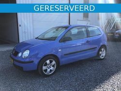 Blauw Gebruikt 2002 VW Polo Hatchback | € 1.695 (Eerlijke prijs)
