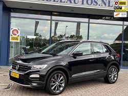 Zwart Gebruikt 2019 VW T-Roc Style SUV | € 15.999 (Goede deal)