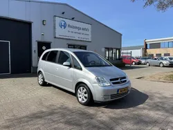 Grijs Gebruikt 2004 Opel Meriva MPV | € 895 (Eerlijke prijs)