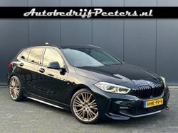 Zwart, metallic lak Gebruikt 2021 BMW 120 M Sport Hatchback | € 24.950 (Eerlijke prijs)