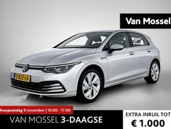 Grijs Gebruikt 2023 VW Golf VIII Style Hatchback | € 28.900 (Goede deal)