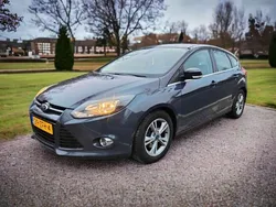 Grijs, metallic lak Gebruikt 2012 Ford Focus Titanium Hatchback | € 7.450 (Duur)