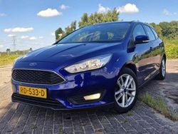 Blauw Gebruikt 2017 Ford Focus Stationwagen | € 4.750 (Goede deal)