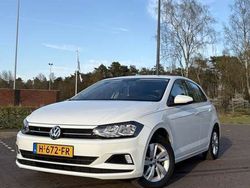 Wit Gebruikt 2019 VW Polo Comfortline Sedan | € 10.400 (Goede deal)