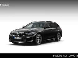 Zwart Nieuw 2024 BMW 330e Comfort Edition Stationwagen | € 75.327 (Eerlijke prijs)