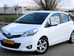 Wit Gebruikt 2013 Toyota Yaris Comfort Hatchback | € 7.499 (Eerlijke prijs)