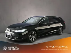 Zwart Gebruikt 2024 VW Passat Business Stationwagen | € 44.900