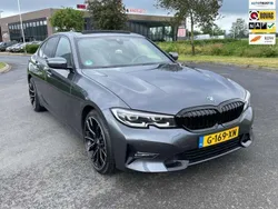 Grijs Gebruikt 2020 BMW 330e Sport Line Sedan | € 32.950 (Eerlijke prijs)