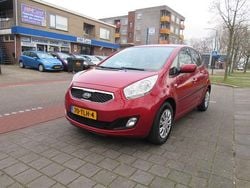 Rood Gebruikt 2012 Kia Venga Plus Hatchback | € 4.950 (Eerlijke prijs)