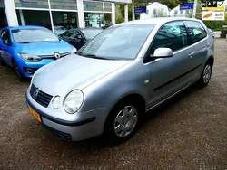 Grijs Gebruikt 2002 VW Polo Comfortline Hatchback | € 1.495 (Goede deal)