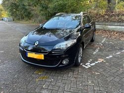 Zwart Gebruikt 2013 Renault Mégane GrandTour Bose Edition Stationwagen | € 3.850 (Goede deal)