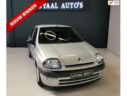 Grijs Gebruikt 1998 Renault Clio II Hatchback | € 999 (Eerlijke prijs)