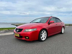 Rood Gebruikt 2004 Honda Accord Executive Sedan | € 5.995 (Eerlijke prijs)