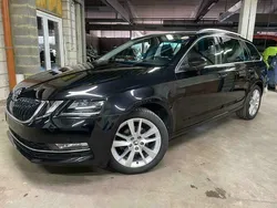 Zwart Gebruikt 2017 Skoda Octavia Style Stationwagen | € 17.200 (Eerlijke prijs)