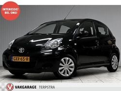 Zwart Gebruikt 2011 Toyota Aygo Hatchback | € 2.450 (Goede deal)