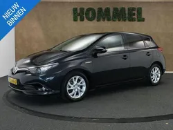 Grijs Gebruikt 2017 Toyota Auris Hatchback | € 13.950 (Eerlijke prijs)