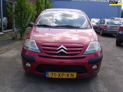 Rood, metallic lak Gebruikt 2007 Citroën C3 Prestige Hatchback | € 1.499 (Eerlijke prijs)