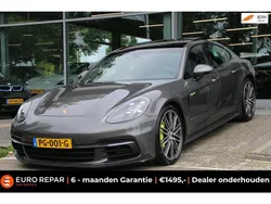 Grijs Gebruikt 2017 Porsche Panamera Sedan | € 59.995