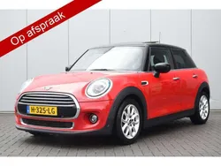 Rood, metallic lak Gebruikt 2020 Mini Cooper Pepper Hatchback | € 14.950 (Super prijs)