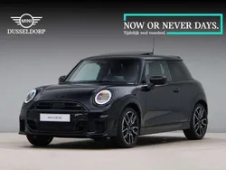 Zwart, metallic lak Nieuw 2025 Mini John Cooper Works Hatchback | € 44.126 (Eerlijke prijs)