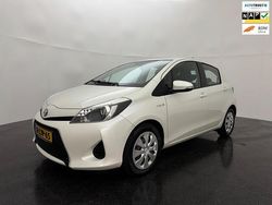 Wit Gebruikt 2015 Toyota Yaris Hatchback | € 8.995 (Eerlijke prijs)