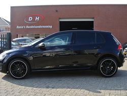 Zwart Gebruikt 2014 VW Golf VII Trendline Hatchback | € 6.699 (Goede deal)