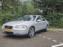 Zilver Gebruikt 2006 Volvo S60 Sedan | € 6.900 (Duur)