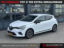Wit Gebruikt 2022 Renault Clio V Techno Hatchback | € 16.695 (Goede deal)