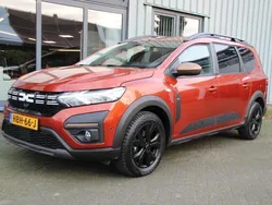 Bruin Gebruikt 2023 Dacia Jogger Extreme MPV | € 24.995 (Goede deal)