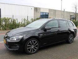 Zwart Gebruikt 2016 VW Golf VII Comfortline Stationwagen | € 10.999 (Eerlijke prijs)