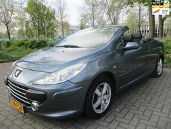 Grijs Gebruikt 2008 Peugeot 307 CC Cabriolet | € 3.950 (Iets duurder)