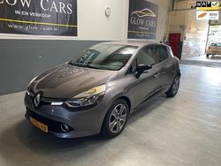 Grijs Gebruikt 2014 Renault Clio IV Night&Day Hatchback | € 6.999 (Eerlijke prijs)