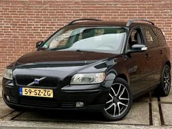 Zwart, metallic lak Gebruikt 2006 Volvo V50 Stationwagen | € 2.950 (Eerlijke prijs)