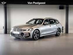Grijs Gebruikt 2024 BMW 318 M Sport Stationwagen | € 41.800 (Eerlijke prijs)