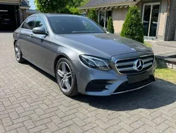 Grijs Gebruikt 2017 Mercedes E220 AMG line Sedan | € 17.900