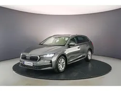 Graphite grey Gebruikt 2024 Skoda Octavia Business Line Stationwagen | € 34.900 (Duur)