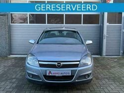 Grijs Gebruikt 2004 Opel Astra Elegance Hatchback | € 2.999 (Iets duurder)