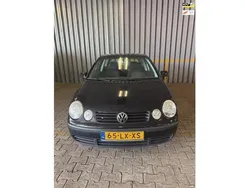 Zwart Gebruikt 2003 VW Polo Comfortline Hatchback | € 1.949 (Eerlijke prijs)