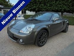 Grijs, metallic lak Gebruikt 2004 Toyota MR2 Cabriolet | € 9.950 (Iets duurder)