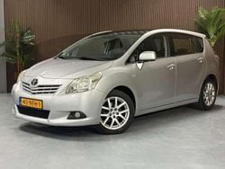 Grijs Gebruikt 2010 Toyota Verso MPV | € 6.499 (Goede deal)